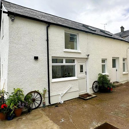 Cushendall Stables Bagian luar foto